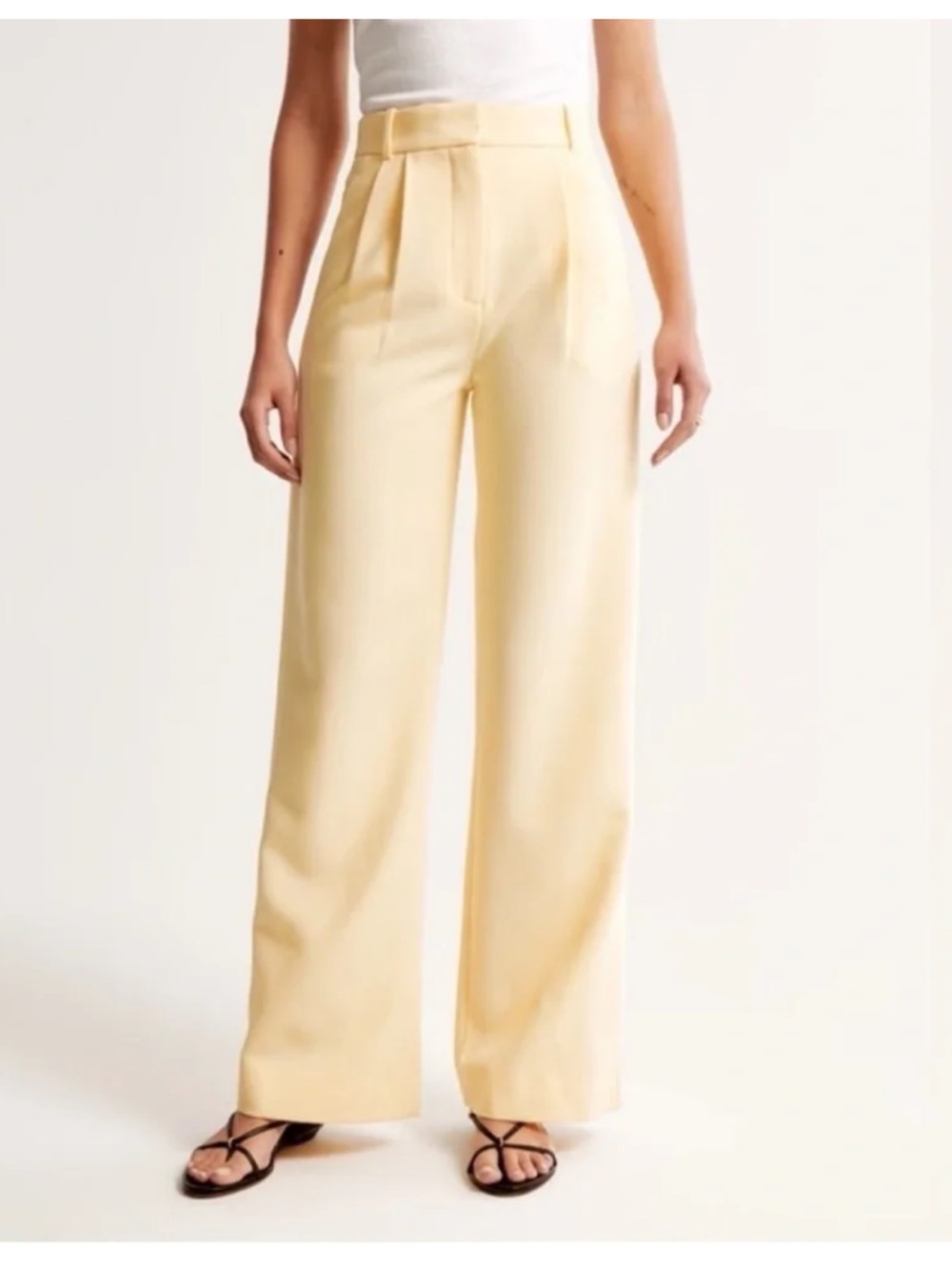 Abercrombie & Fitch Wide Leg Trousers in Pale Yellow